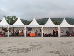 Pelaku Ekonomi Kreatif Buka Stand Pameran Pada Festival Danau Poso 2022
