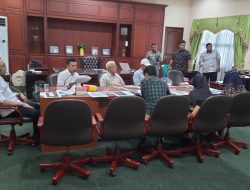 Sekretaris Daerah (Sekda) Parigi Moutong, Zulfinasran Pimpin Rapat Koordinasi (Rakor) Tentang Permohonan Rekomendasi Kesesuaian Kegiatan Pemanfaatan Ruang (KKPR)  Secara Daring Melalui Aplikasi Zoom Meeting