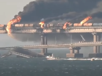 Ledakan Hebat Terjadi Di Jembatan Satu- satunya Penghubung Semenanjung Krimea Dan Russia