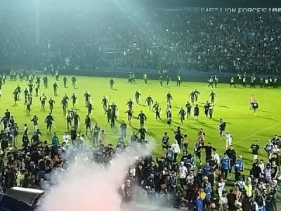 Kericuhan Di Stadion Kanjuruhan Malang, 127 Orang Meninggal Dunia