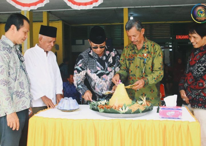 Perayaan HUT ke 36 SMA Negeri 1 Torue, Staf Ahli Aminudin Bacakan Sambutan Bupati Parimo