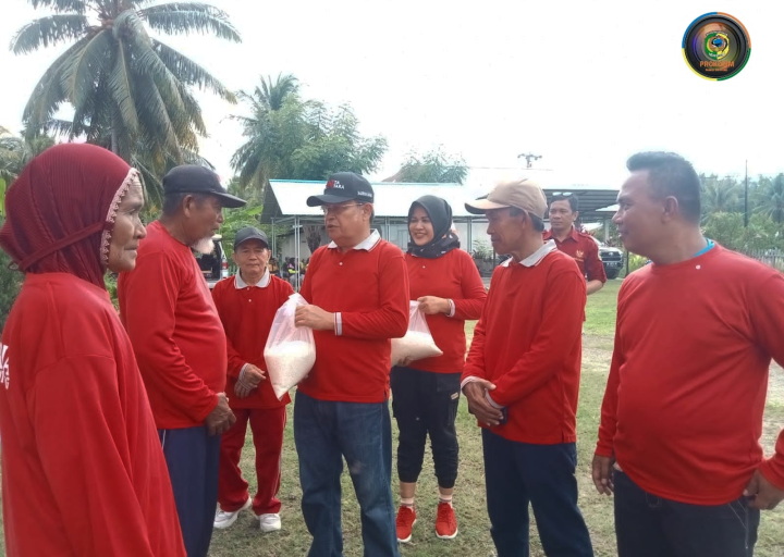 Wabub Badrun Buka Acara Lansia Ceria Bertempat Di Kecamatan Sidoan