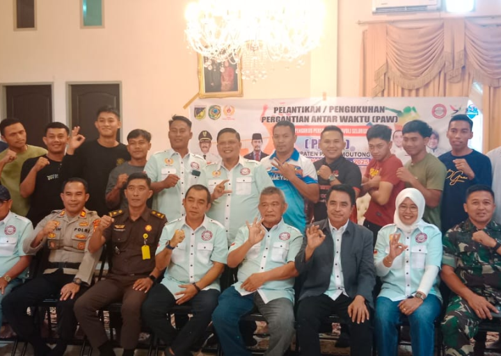 Bupati Samsurizal Beri Tantangan Kepada Pengurus Baru PBVSI Parimo