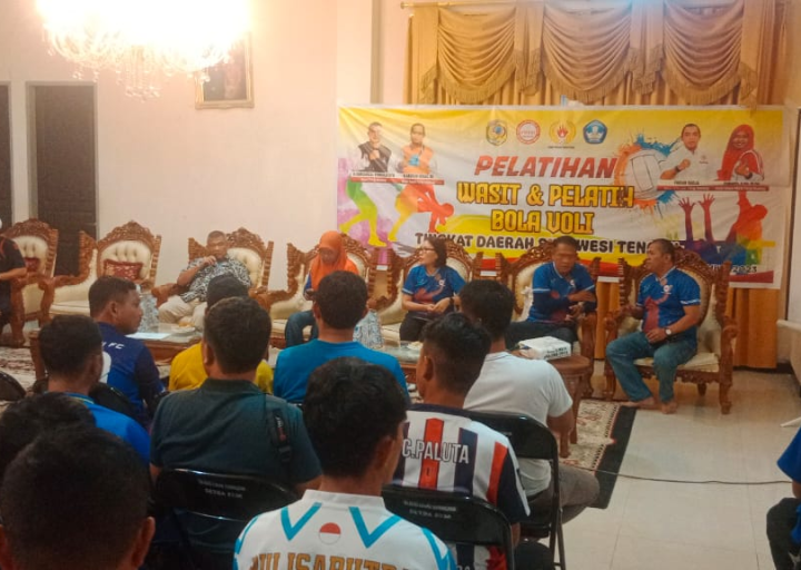 Bupati Samsurizal Akan Merekomendasikan Lisensi C Bagi Wasit Dan Pelatih Sepak Bola Yang Aktif