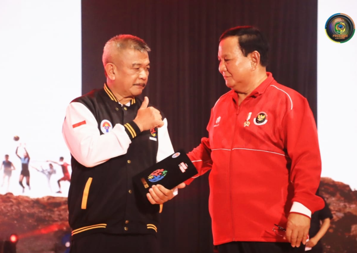 Bupati Parigi Moutong Terima Penghargaan Pelaku Olahraga Berprestasi Tahun 2023 dari Menpora