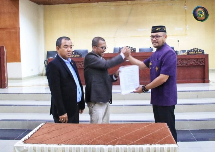 Rapat Paripurna di Kabupaten Parigi Moutong: Penetapan Program Pembentukan Perda Tahun 2024 dan Laporan Badan Anggaran DPRD