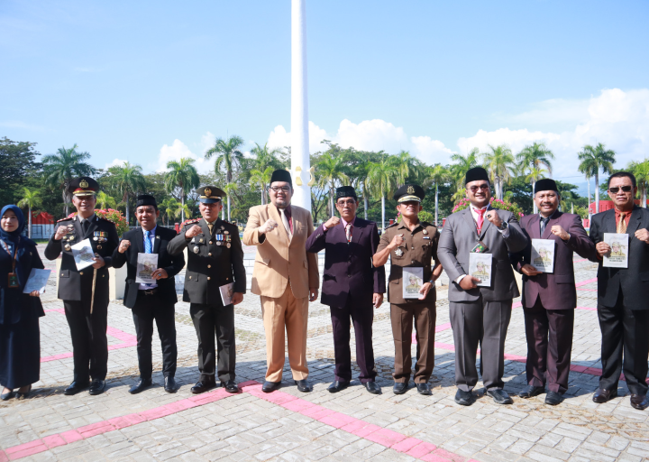 Upacara Hari Pahlawan, PJ Bupati Bacakan Amanat Mensos