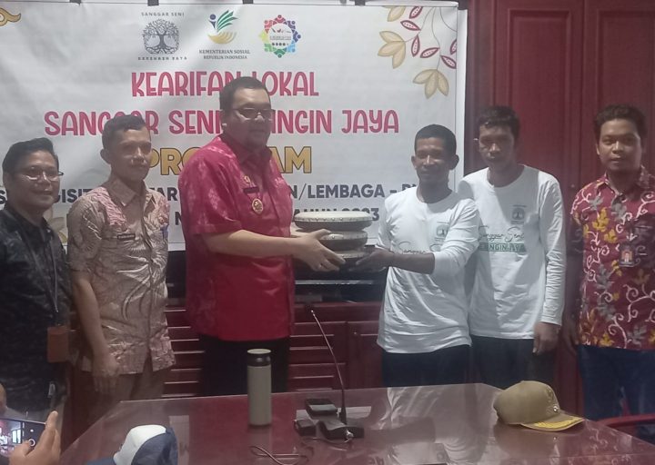Sanggar Seni Beringin Jaya Terima Bantuan Penguatan Kearifan Lokal dari BNPT