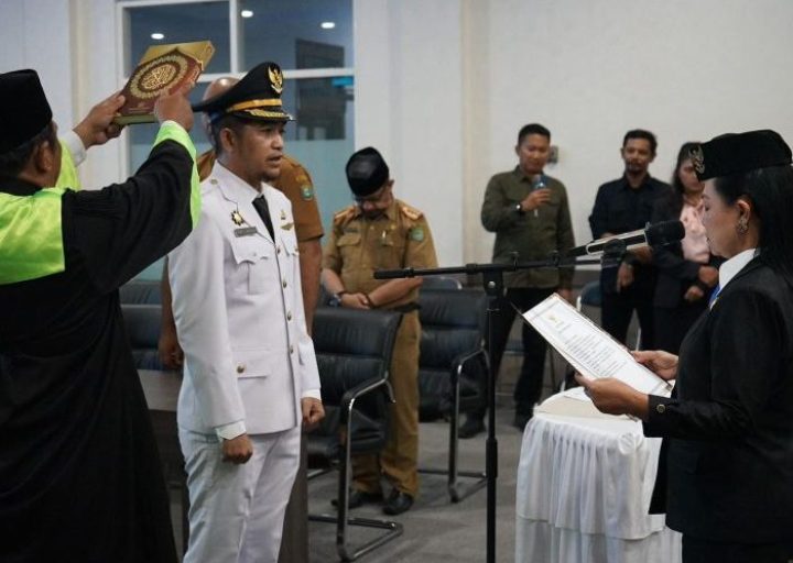 Dilantik Sekda, Fikry Mardjun Resmi Jabat Camat Poso Kota Utara