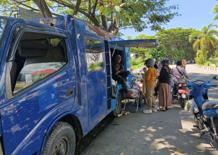 Gerakan Pangan Murah (GPM) Disketapang Parimo Warga Antusias