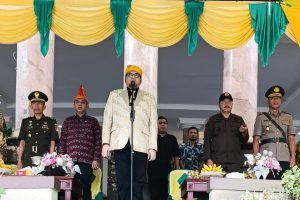 Pj Bupati Richard Arnaldo Bacakan Sambutan Mendikbudristek pada Upacara Hardiknas Parimo 2024