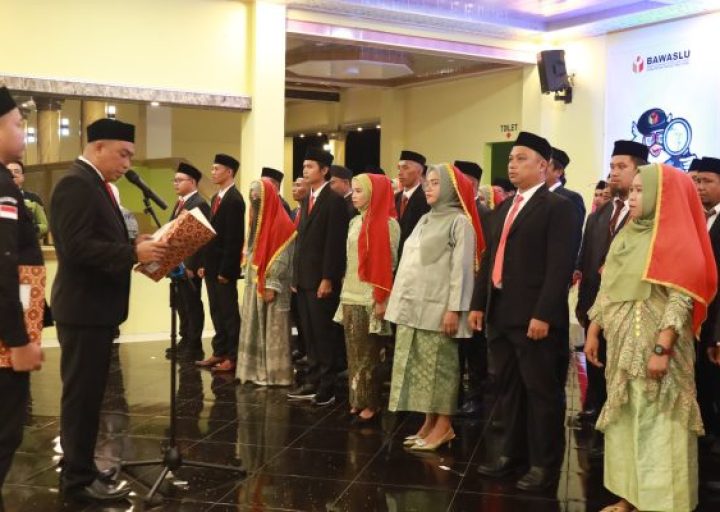 Bawaslu Parigi  Moutong Lantik Anggota Panwaslu Untuk Kawal Proses Pilgub dan Pilkada 2024