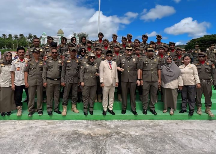 Hadiri Puncak HUT Tiga Lembaga Pj Bupati Dan Ketua KONI Parimo Di Kabupaten Banggai