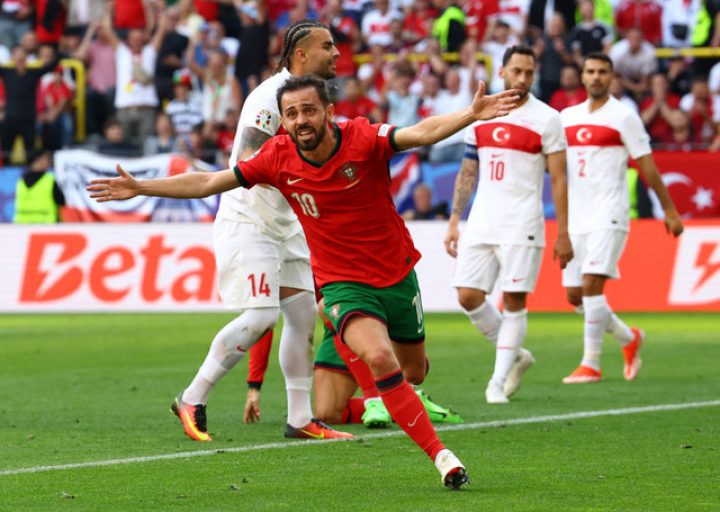 Tumbangkan Turki, Bernardo Silva Jengkel Lihat Aksi Penyusup saat Laga di Piala Eropa