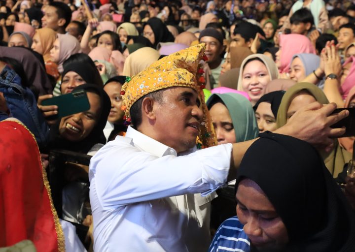 Meriahkan Deklarasi Anwar-Reny di Parigi Moutong, Ribuan Masyarakat Padati Lokasi eks-Sail Tomini