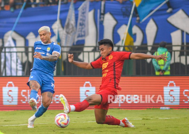 Bobotoh Pukuli Steward Usai Laga Persib Vs Persija di Jalak Harupat