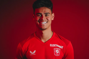 Mees Hilgers Berpeluang Sudah Jadi WNI saat Kontra MU di Liga Europa