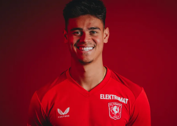 Mees Hilgers Berpeluang Sudah Jadi WNI saat Kontra MU di Liga Europa
