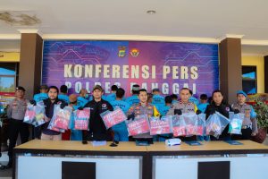 Polres Banggai Gelar Konferensi Pers Pengungkapan Kasus Narkoba, 18 Orang Ditangkap
