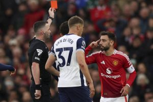 MU Takluk Dari Tottenham Hotspur, Bruno Fernandes Klaim Harusnya Tak Dikartu Merah