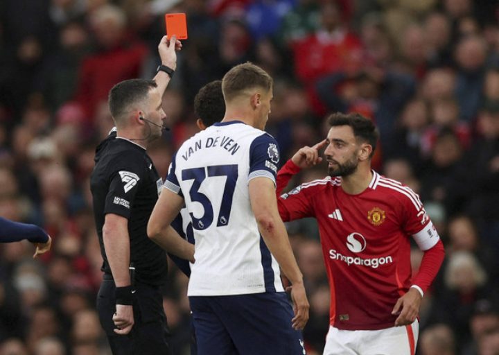 MU Takluk Dari Tottenham Hotspur, Bruno Fernandes Klaim Harusnya Tak Dikartu Merah