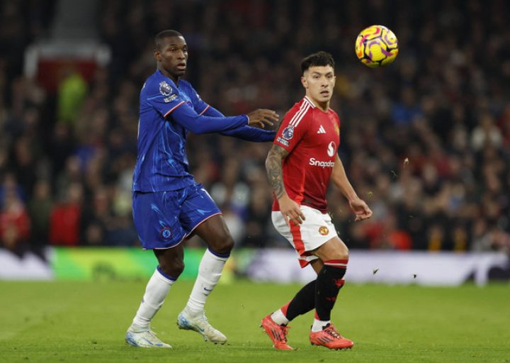 Van Nistelrooy soal Momen Gol MU vs Chelsea: Luar Biasa, Old Trafford Meledak