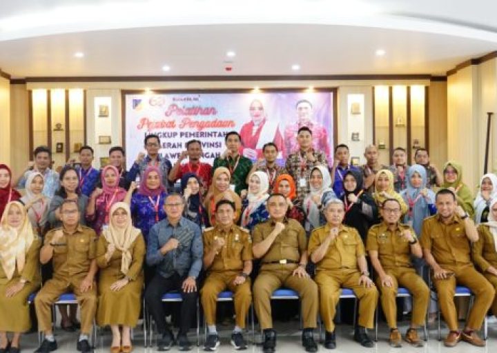 Asisten III Buka Pelatihan Pejabat Pengadaan Lingkup Pemerintah Daerah Provinsi Sulawesi Tengah Tahun 2024