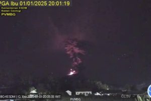 Gunung Ibu di Halmahera Barat Erupsi, Kolom Letusan Setinggi 3 Km