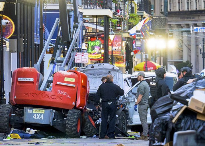 FBI Temukan 2 Bom Rakitan di Lokasi Penabrakan Kerumunan di AS