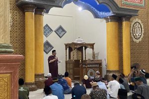 Safari Ramadan di Sausu, Pj Bupati Parigi Moutong Tegaskan Netralitas ASN Jelang PSU