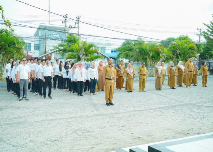 Dinas Kominfosantik Sulteng Gelar Upacara Bendera, Kadis: Untuk Tingkatkan Kedisiplinan Pegawai!