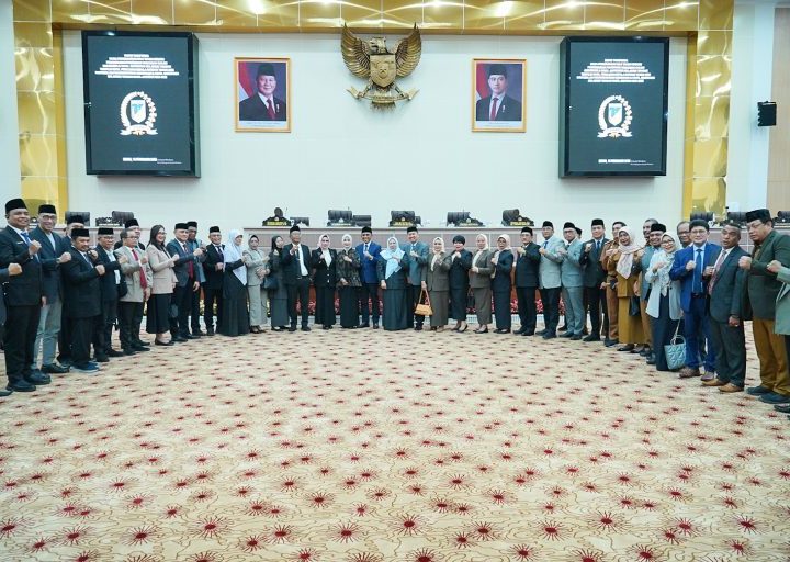 Pemprov Bersamai DPRD Sulteng Gelar Rapat Paripurna Penetapan Gubernur dan Wakil Gubernur Terpilih Pada Pilkada 2024