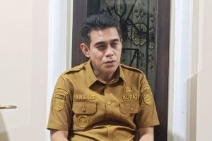 Seragam Gratis Mulai Dilaunching, Erwin-Sahid Genjot Janji 100 Hari