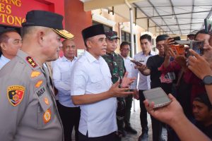 PSU Parigi Moutong, Warga Antusias Sambut Kedatangan Gubernur