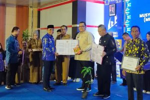 Pemprov Sulteng Serahkan Bantuan Pertanian ke Parigi Moutong dalam Forum Musrenbang