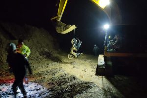 Hujan Deras Picu Longsor di KM 8 Kebun Kopi, Lalu Lintas Lumpuh Total