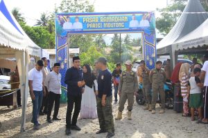 Nampak Sepi Pengunjung, Bupati Kembali Tinjau Aktivitas di Pasar Ramadan Parigi