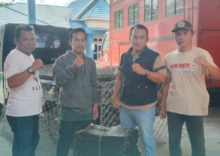 Lindungi Permukiman dan Sekolah, BPBD Serahkan 230 Material Pengendalian Banjir