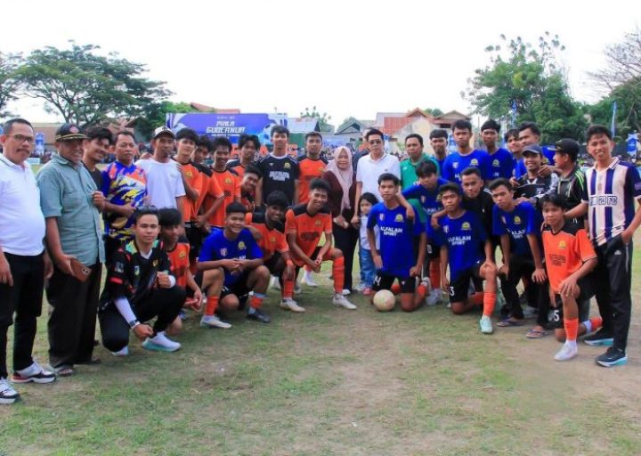Bupati Parigi Moutong Saksikan Berlian Tomoli Tersingkir di Semifinal Piala Gubernur Sulteng