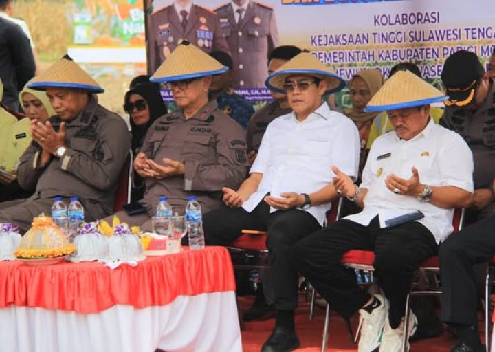 Pemda Parimo dan Kejati Sulteng Tanam Jagung Bersama di Desa Lobu Mandiri