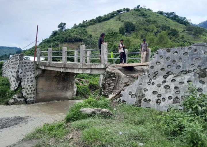 Hujan Deras Picu Banjir di Toribulu, Delapan KK Terdampak