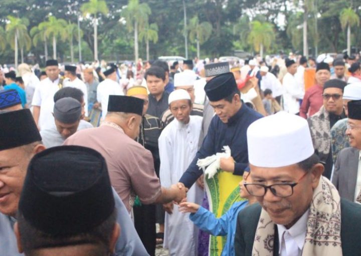 Bupati Parigi Moutong Salat Iduladha Bersama Masyarakat, 13 Hewan Kurban Disalurkan