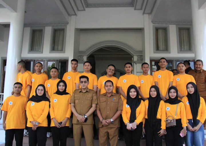 Erwin Burase Minta Mahasiswa Poltekkesos Jaga Semangat dan Nama Baik Daerah