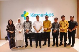 Perjuangkan Layanan Kesehatan Lebih Dekat, Bupati Parimo Temui Menkes