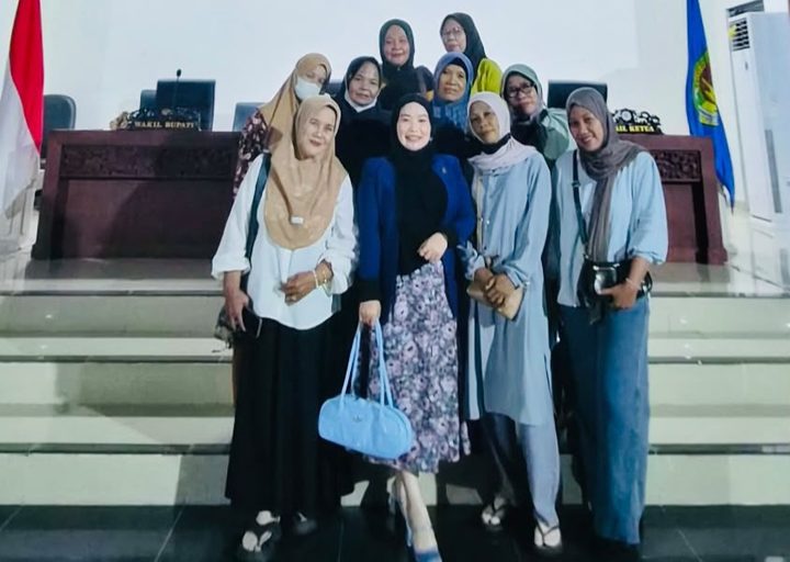 Hartini Pertama Kali Masuk Gedung DPRD Parimo: “Kayak Mimpi Begitu”