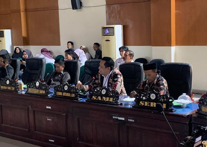 Seragam Gratis Tak Hanya untuk Sekolah Umum, DPRD Parimo Dorong Siswa Madrasah Ikut Dapat