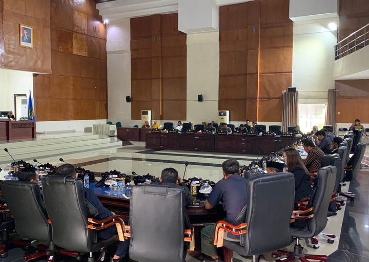 Pansus DPRD Parimo Minta Tambahan Waktu Bahas Tindak Lanjut LHP BPK